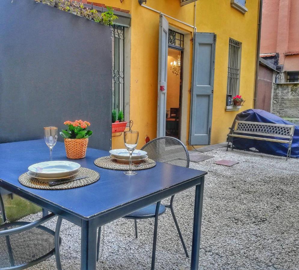 Gamberini House - Private Garden Apartment Bologna Exterior photo
