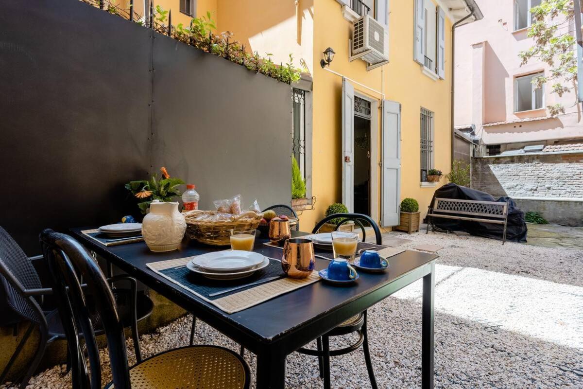 Gamberini House - Private Garden Apartment Bologna Exterior photo